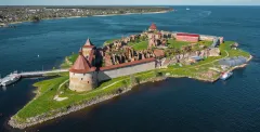 Поездка на метеоре в крепость Орешек