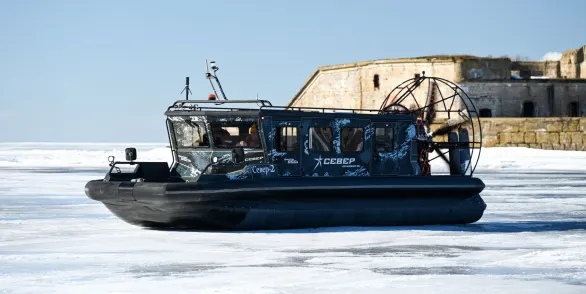 Экскурсия на форт Тотлебен на аэролодке