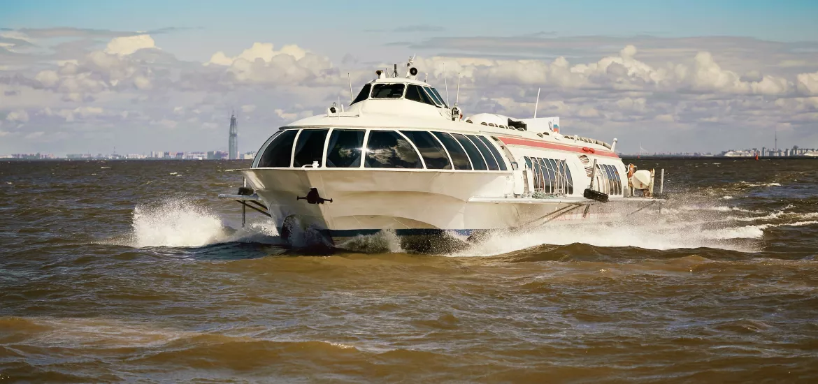 Tickets for hydrofoil to Peterhof and back at the VIP lounge - Photo №1