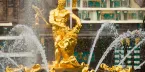 Фонтан «Самсон, раздирающий пасть льва» в Большом каскаде Петергофа