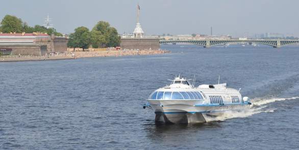 «The Kingdom of Fountains» - a tour by hydrofoil to Peterhof
