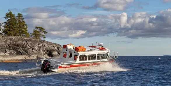 На катере по Ладожским шхерам