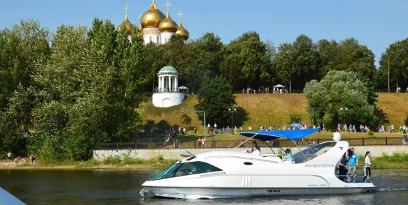 Полет над Ярославлем - водная прогулка по Волге