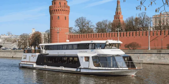 Водная прогулка по Москве-реке на электросудне