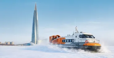 Ледяной драйв по Неве на воздушной подушке